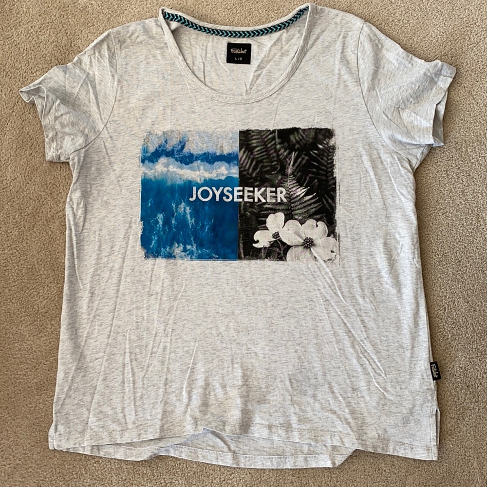 4 gir $21 far west T-shirt